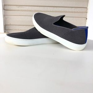 Charcoal gray Rothy’s